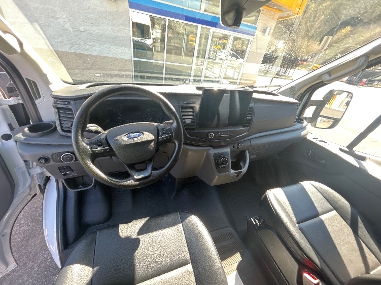 Used 2022 Ford E-Transit 350 - photo 16