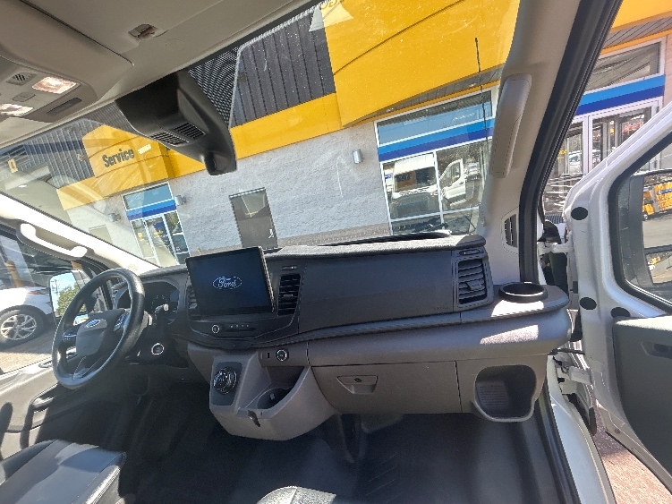Used 2022 Ford E-Transit 350 - photo 19