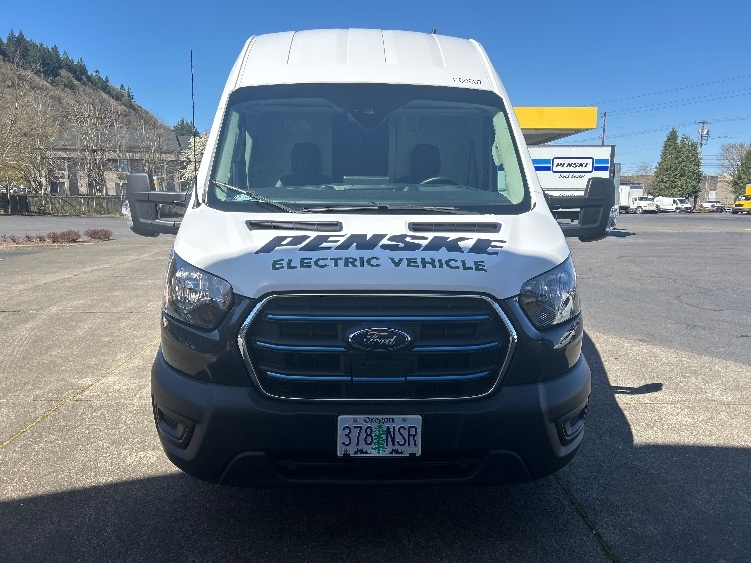Used 2022 Ford E-Transit 350 - photo 2