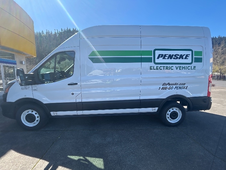 Used 2022 Ford E-Transit 350 - photo 6