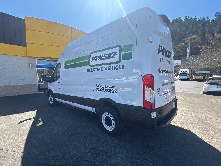 Used 2022 Ford E-Transit 350 - photo 7