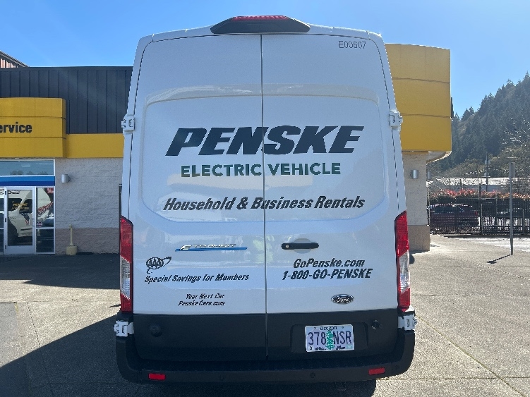 Used 2022 Ford E-Transit 350 - photo 8