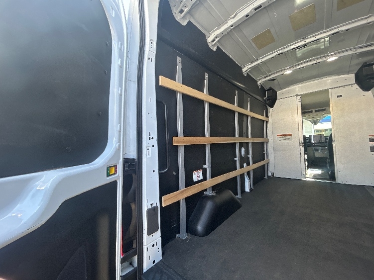 Used 2022 Ford E-Transit 350 - photo 10