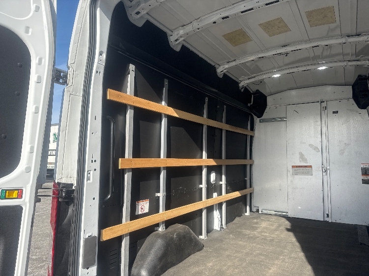 Used 2022 Ford E-Transit 350 - photo 12