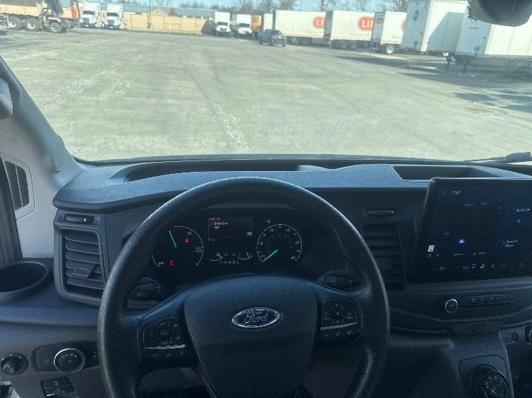 Used 2022 Ford E-Transit 350 - photo 19