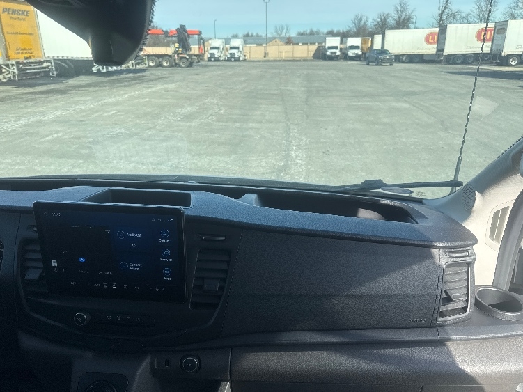 Used 2022 Ford E-Transit 350 - photo 22
