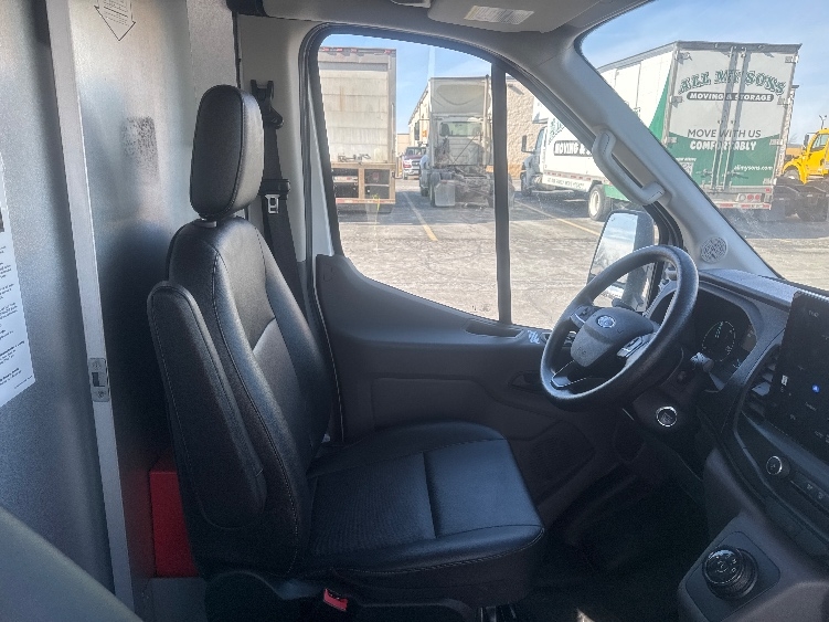 Used 2022 Ford E-Transit 350 - photo 23