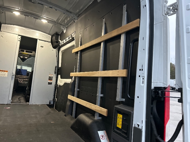 Used 2022 Ford E-Transit 350 - photo 13