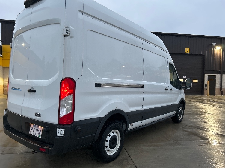 Used 2022 Ford E-Transit 350 - photo 14