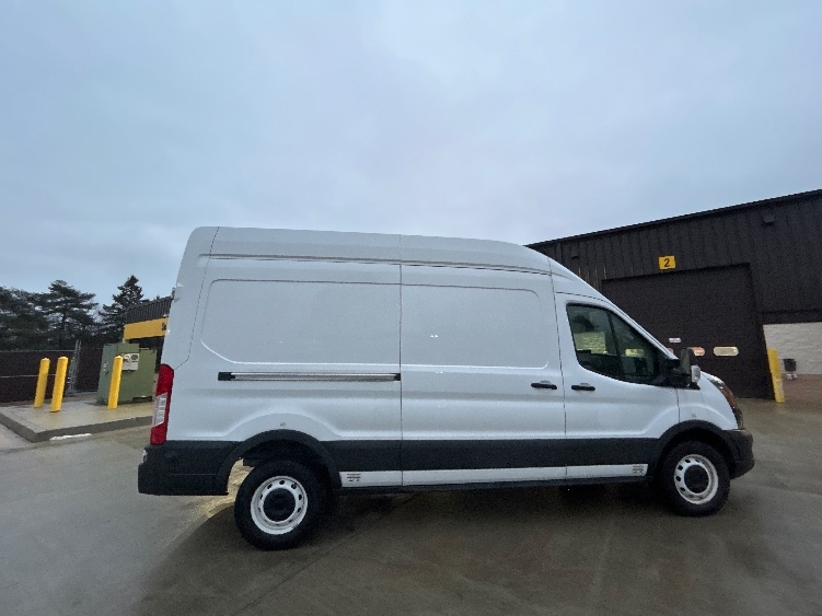 Used 2022 Ford E-Transit 350 - photo 15