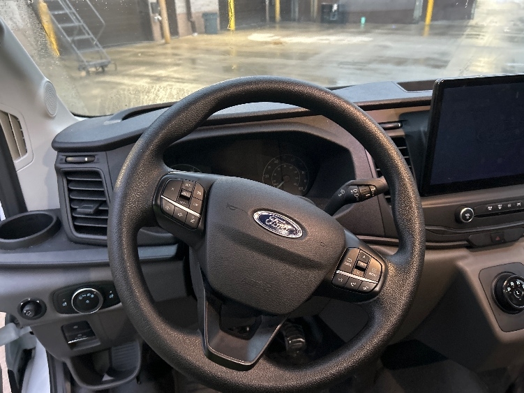 Used 2022 Ford E-Transit 350 - photo 18