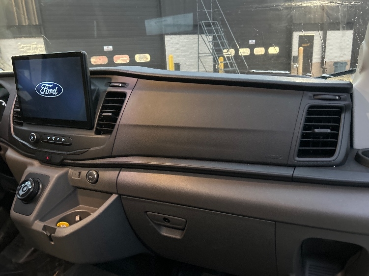Used 2022 Ford E-Transit 350 - photo 21