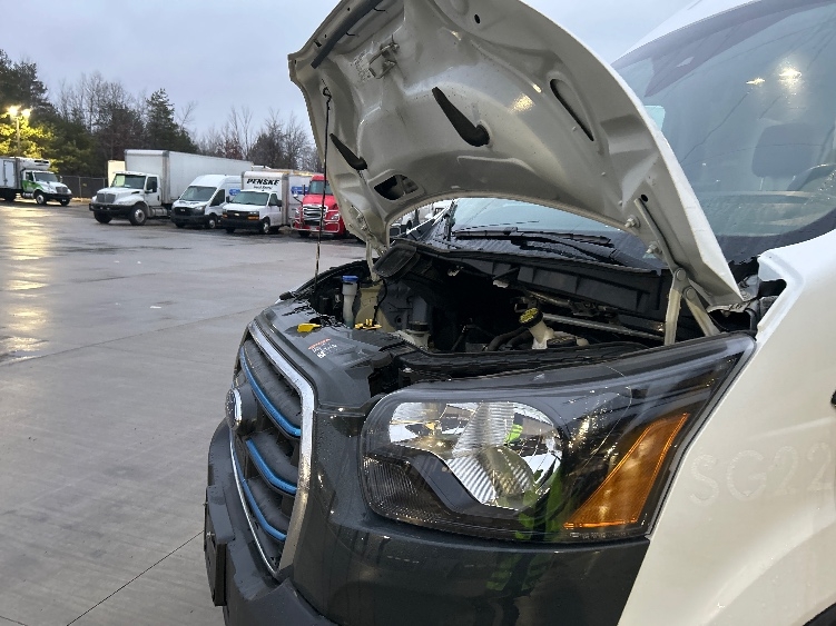 Used 2022 Ford E-Transit 350 - photo 24