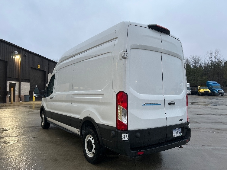 Used 2022 Ford E-Transit 350 - photo 8