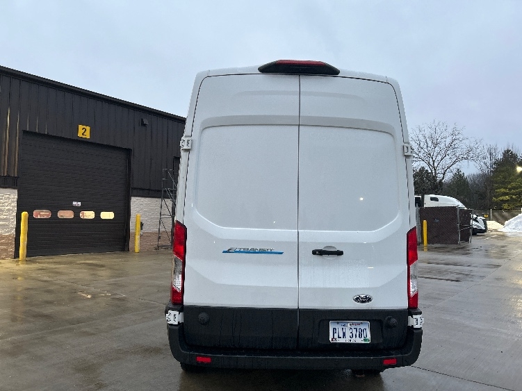 Used 2022 Ford E-Transit 350 - photo 9