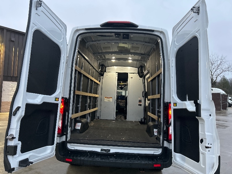 Used 2022 Ford E-Transit 350 - photo 10