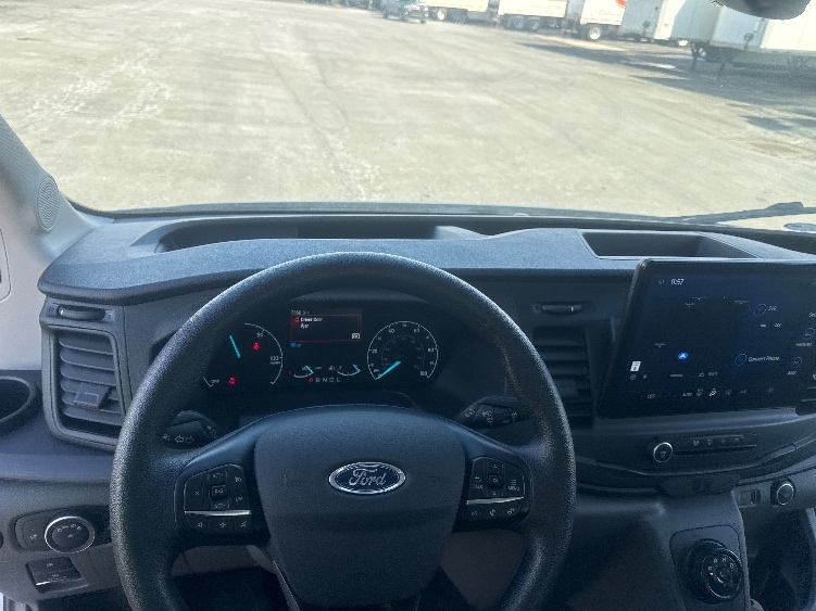 Used 2022 Ford E-Transit 350 - photo 19