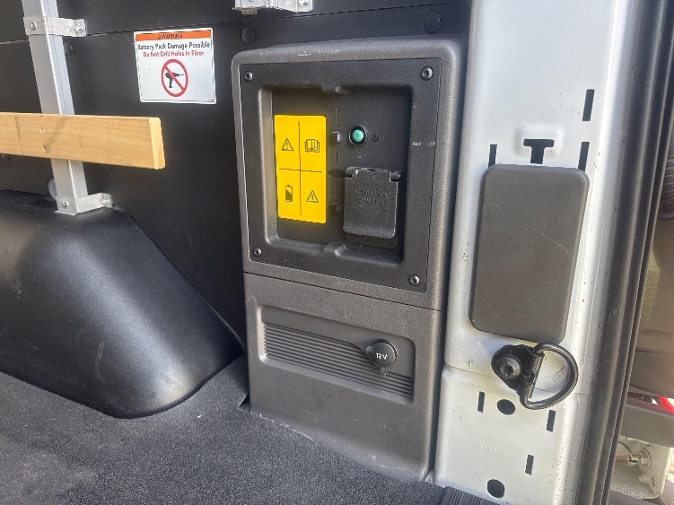 Used 2022 Ford E-Transit 350 - photo 26