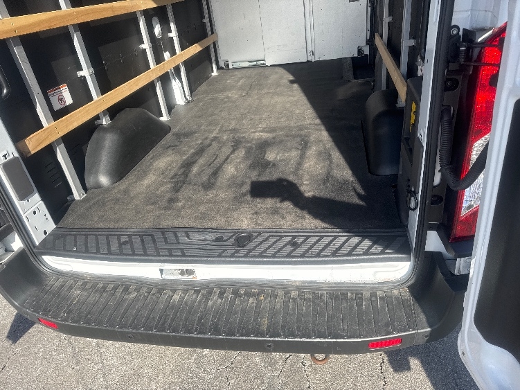 Used 2022 Ford E-Transit 350 - photo 11
