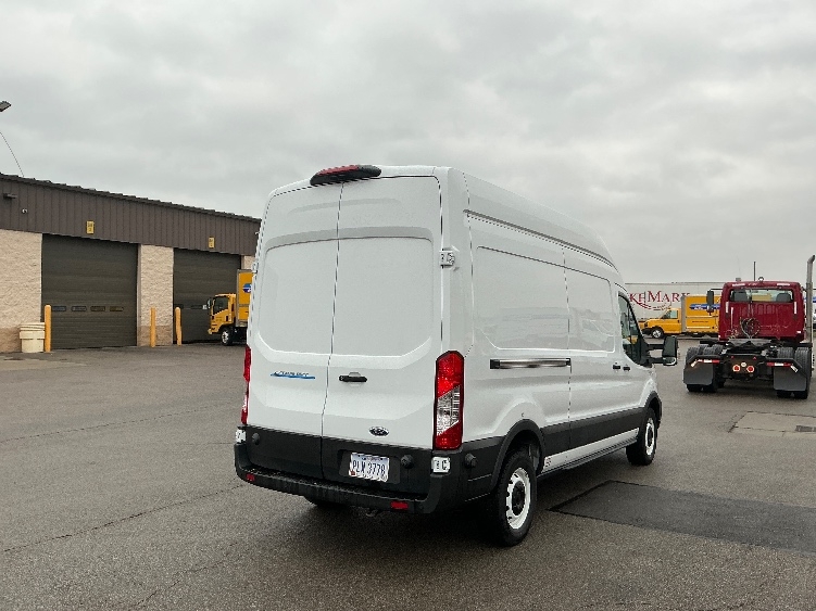 Used 2022 Ford E-Transit 350 - photo 13