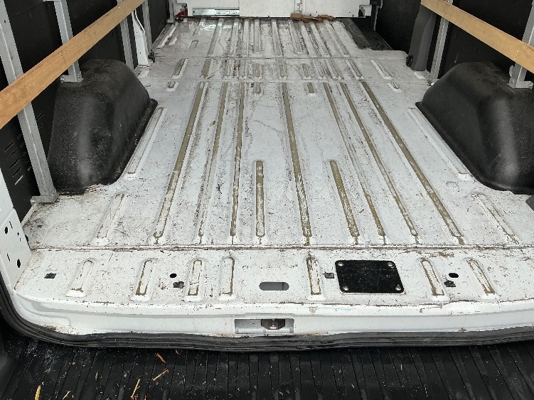 Used 2022 Ford E-Transit 350 - photo 10