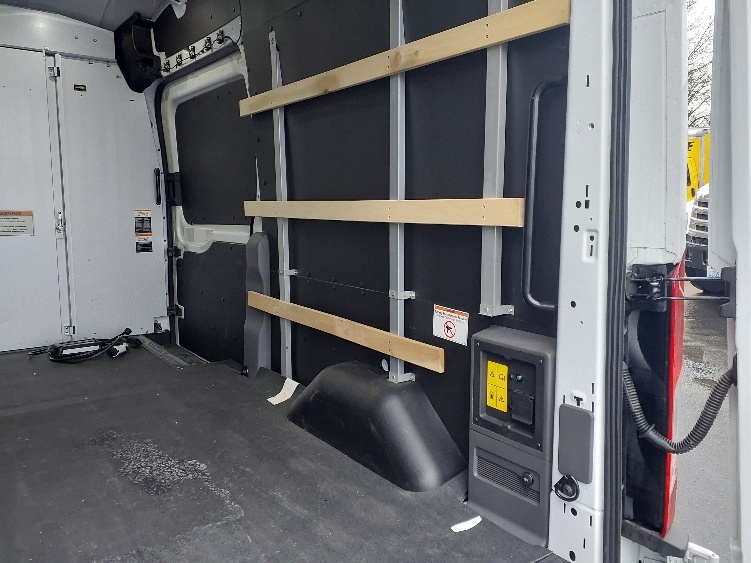 Used 2022 Ford E-Transit 350 - photo 13