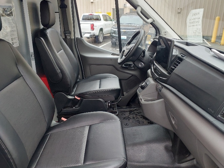 Used 2022 Ford E-Transit 350 - photo 23