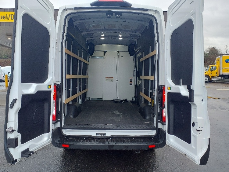 Used 2022 Ford E-Transit 350 - photo 10