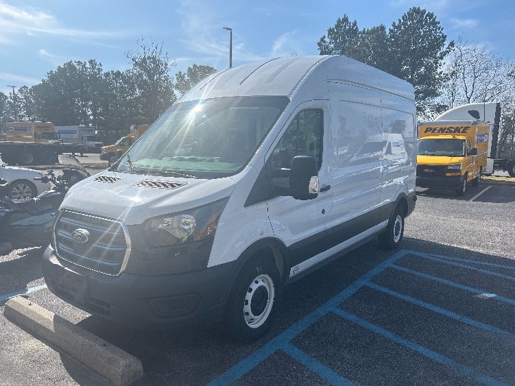 Used 2022 Ford E-Transit 350 - photo 5