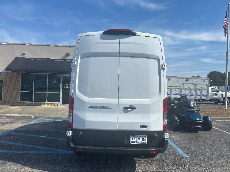 Used 2022 Ford E-Transit 350 - photo 8