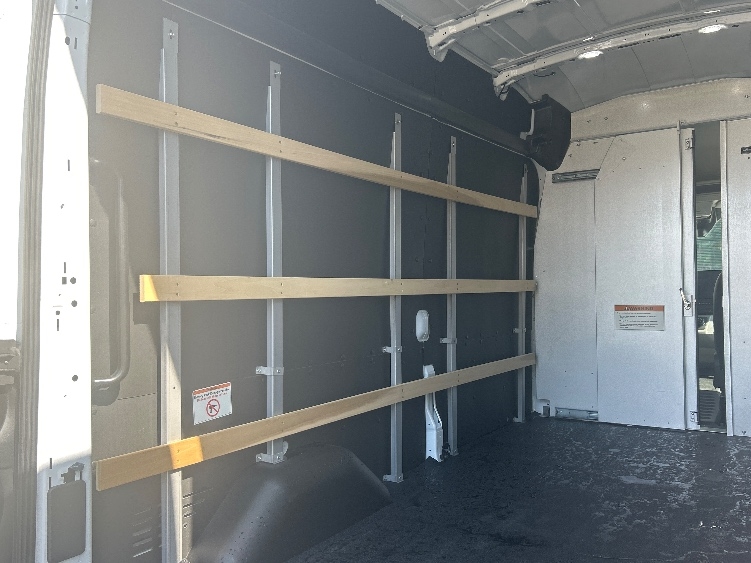 Used 2022 Ford E-Transit 350 - photo 10