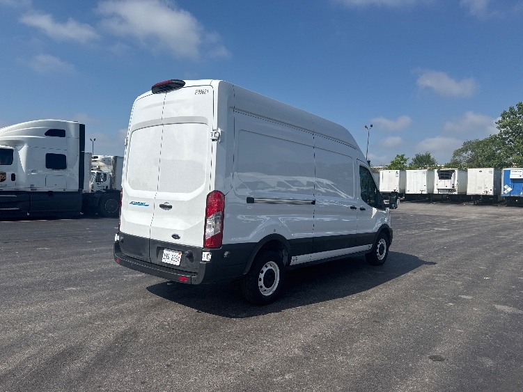 Used 2022 Ford E-Transit 350 - photo 15