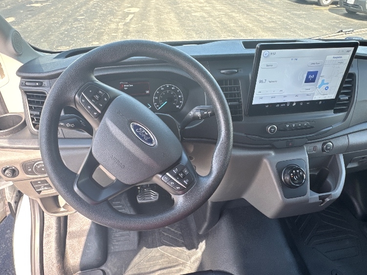 Used 2022 Ford E-Transit 350 - photo 20