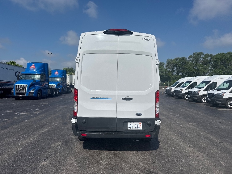 Used 2022 Ford E-Transit 350 - photo 9