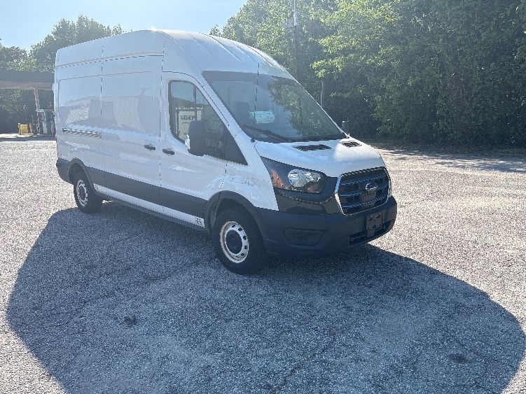 Used 2022 Ford E-Transit 350 - photo 1