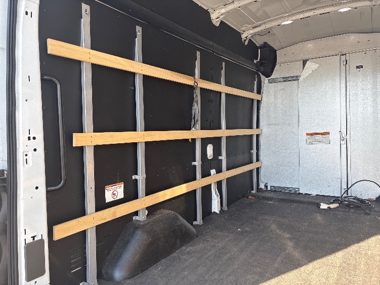 Used 2022 Ford E-Transit 350 - photo 12