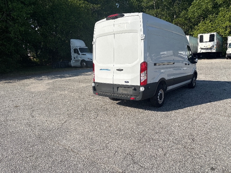 Used 2022 Ford E-Transit 350 - photo 14