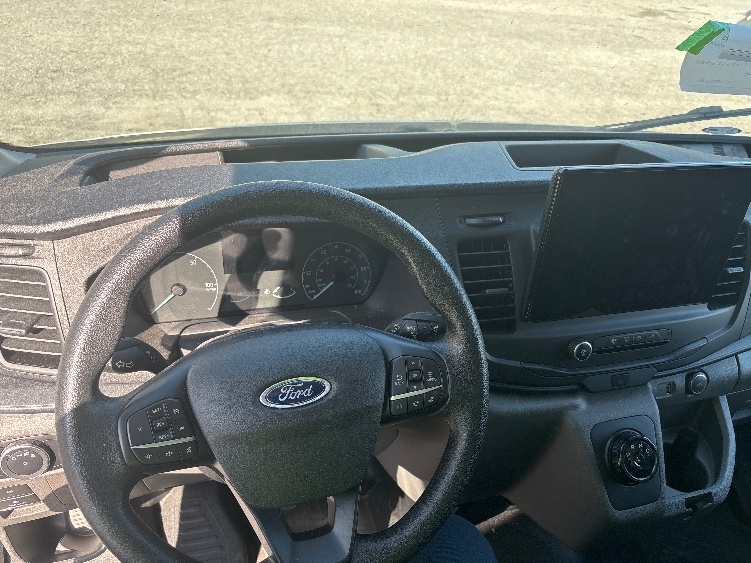 Used 2022 Ford E-Transit 350 - photo 18