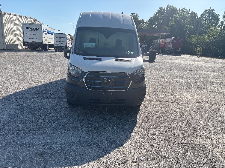 Used 2022 Ford E-Transit 350 - photo 2