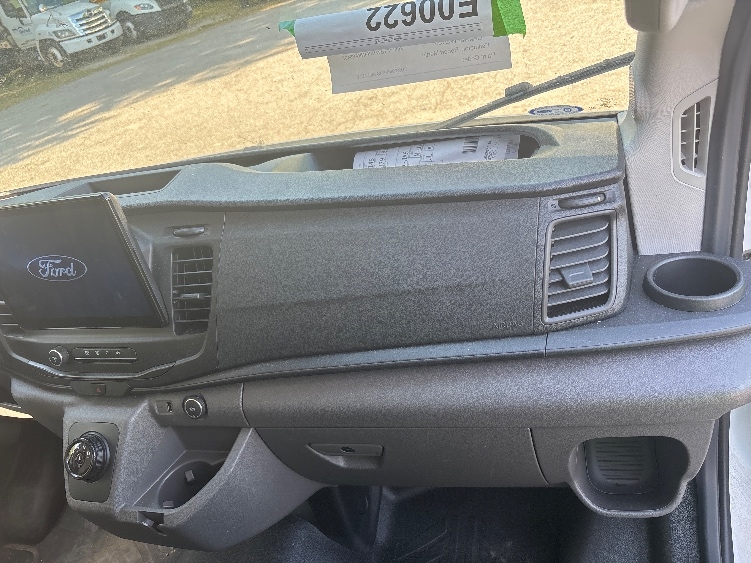 Used 2022 Ford E-Transit 350 - photo 22