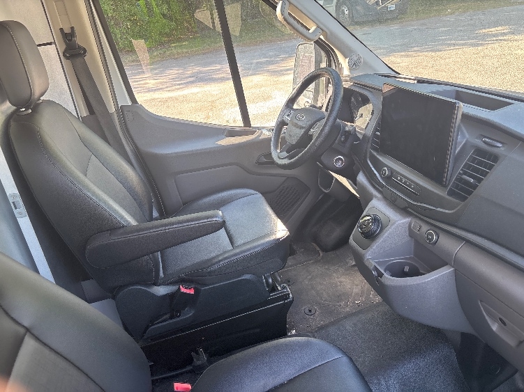 Used 2022 Ford E-Transit 350 - photo 23