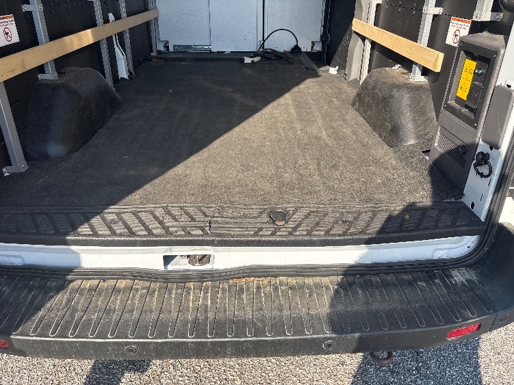 Used 2022 Ford E-Transit 350 - photo 11