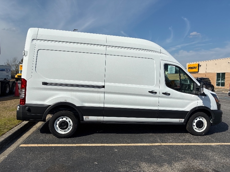 Used 2022 Ford E-Transit 350 - photo 15