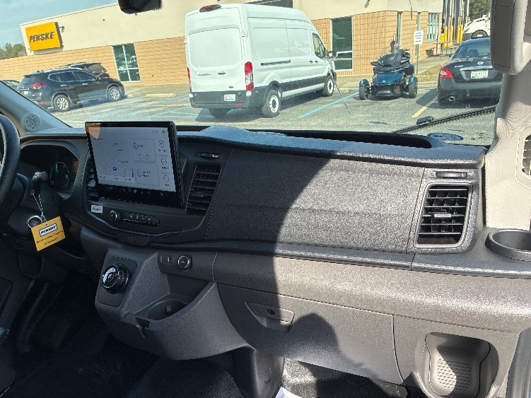 Used 2022 Ford E-Transit 350 - photo 21