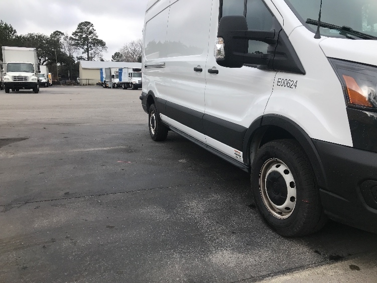 Used 2022 Ford E-Transit 350 - photo 16