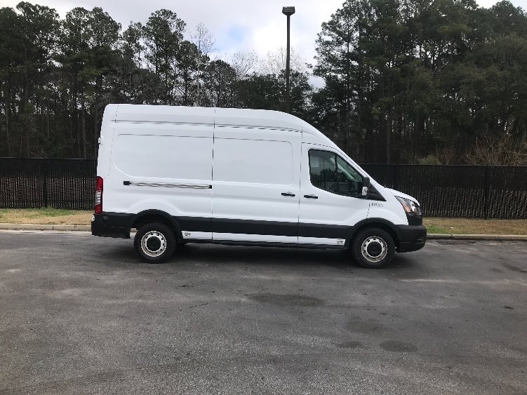 Used 2022 Ford E-Transit 350 - photo 17