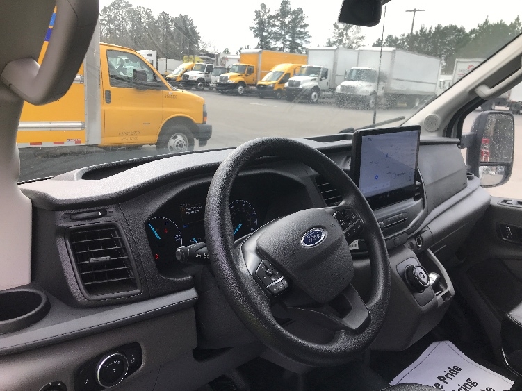 Used 2022 Ford E-Transit 350 - photo 19