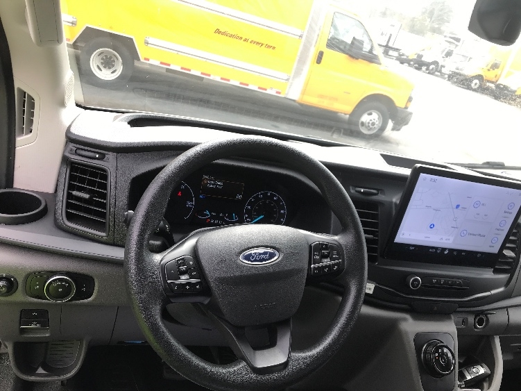 Used 2022 Ford E-Transit 350 - photo 20