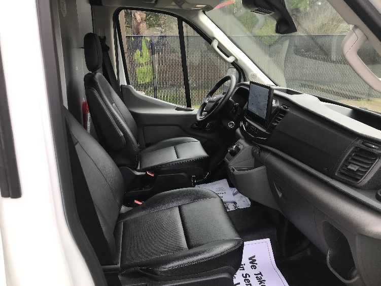 Used 2022 Ford E-Transit 350 - photo 24