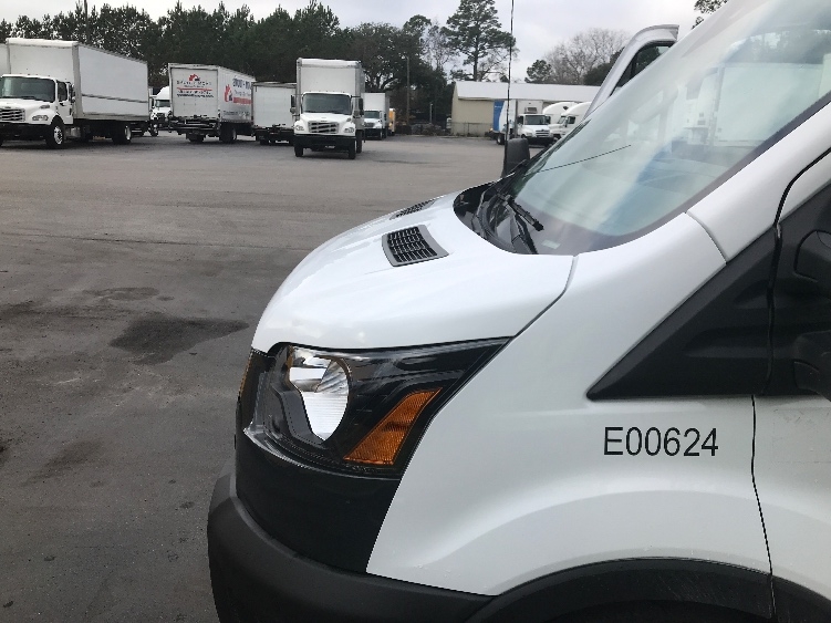 Used 2022 Ford E-Transit 350 - photo 26